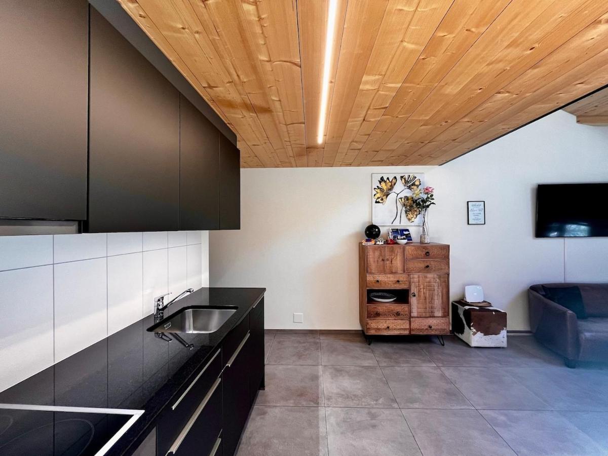 Apartmán Beim Brunnen Gsteigwiler Exteriér fotografie